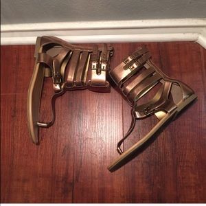 Roman Holiday gladiator light bronze sandals